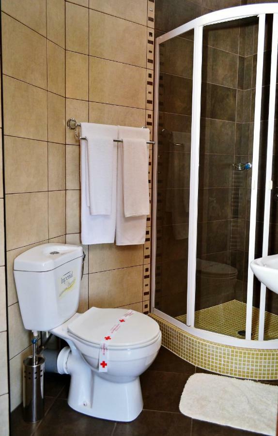 ארבאנאסי Family Hotel Maraya מראה חיצוני תמונה